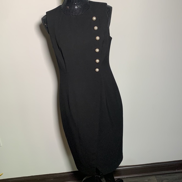 Black Dress - Picture 11 of 13